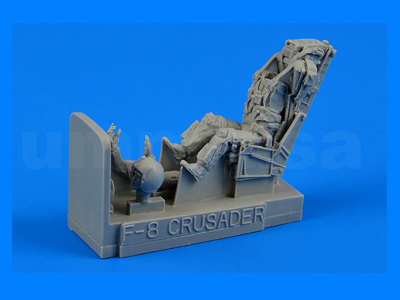 AB480075 US Navy pilot w/ Ejection seat for F-8E/H/J/K 1/48